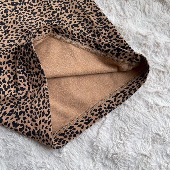 Lands' End wide leg crop animal print pajama pants leopard cheetah cropped M - Picture 9 of 17